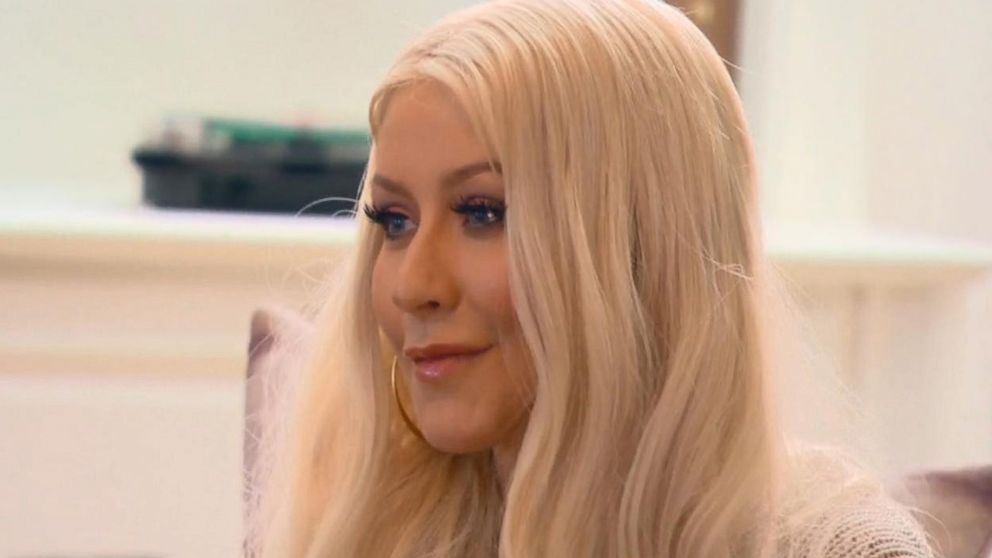 VIDEO: Christina Aguilera surprises family with performance of her song Beautiful