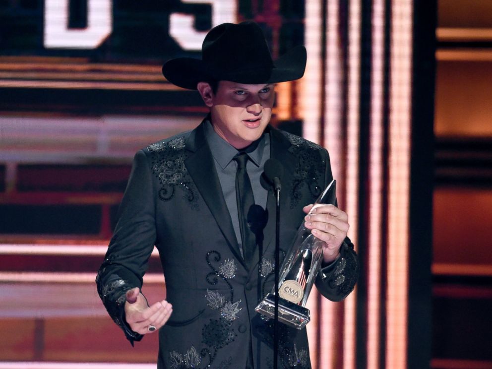 Jon Pardi accepts the award for new artist at the 51st annual CMA Awards at the Bridgestone Arena on Wednesday, Nov. 8, 2017, in Nashville, Tenn. 