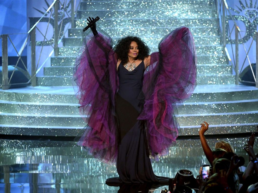 PHOTO: Honoree Diana Ross performs onstage during the 2017 American Music Awards at Microsoft Theater, Nov. 19, 2017, in Los Angeles.