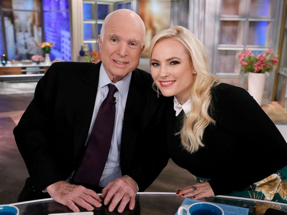 PHOTO: Senator John McCain on The View, with this daugter Meghan on ABCs The View, Oct 23, 2017.