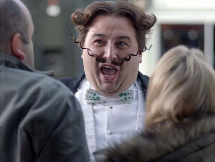 Singer Wynne Evans in a Go Compare advert