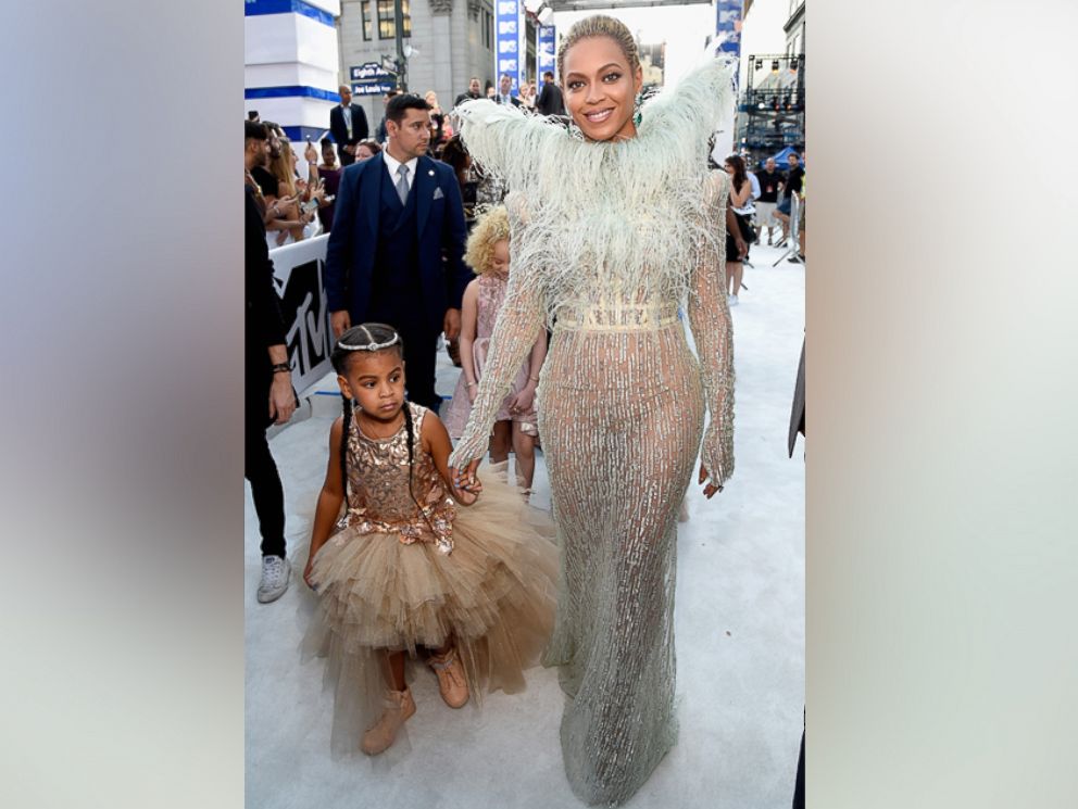 PHOTO: Beyonce Knowles and daughter Blue Ivy Carter attend the 2016 MTV Video Music Awards at Madison Square Garden, Aug. 28, 2016, in New York City. 