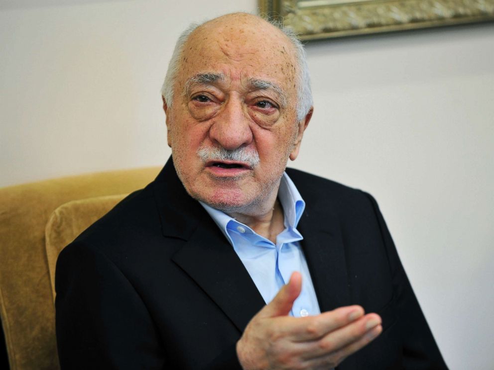 PHOTO: Fethullah Gulen speaks to members of the media at his compound in Saylorsburg, Pa., in this July 17, 2016 file photo.