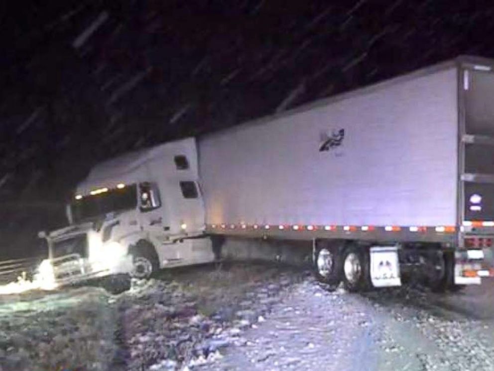 PHOTO: Icy and snowy accidents in Springfield, Mo. overnight overnight.