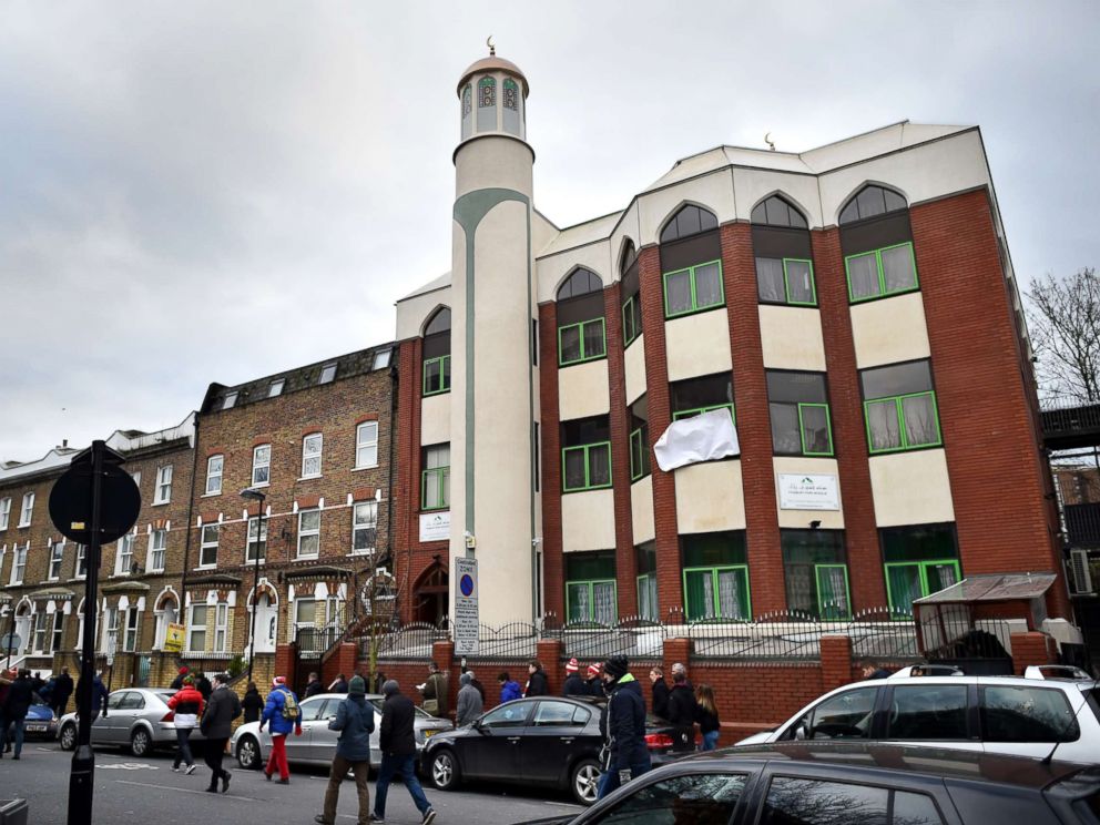 PHOTO: People walk past Finsbury Park Mosque during a mosques open day in London, Feb. 1, 2015. 