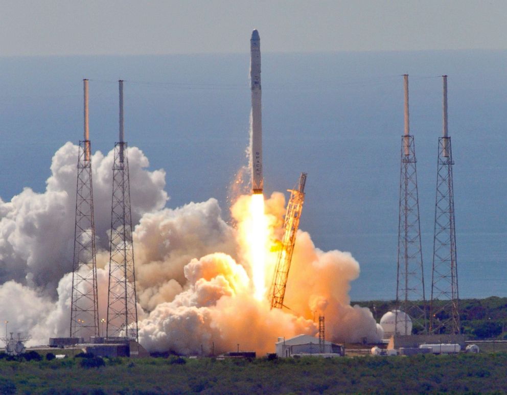 PHOTO: Space Xs Falcon 9 rocket as it lifts off from space launch complex 40 at Cape Canaveral, Florida June 28, 2015 with a Dragon CRS7 spacecraft. The unmanned SpaceX Falcon 9 rocket exploded minutes after liftoff.
